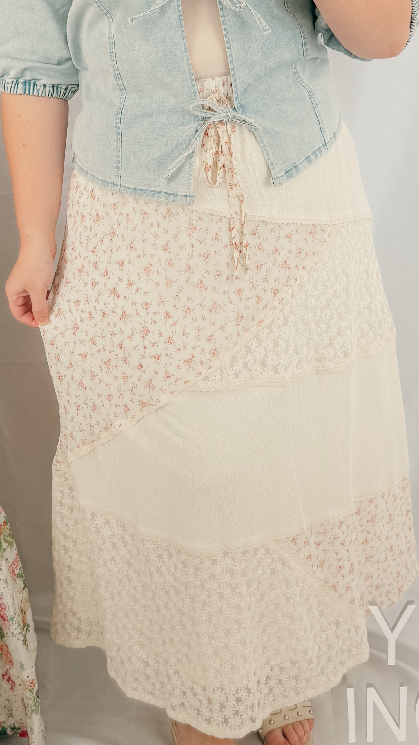 Dainty Flowers Skirt